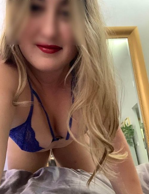 Fille russe pour un massage sexe